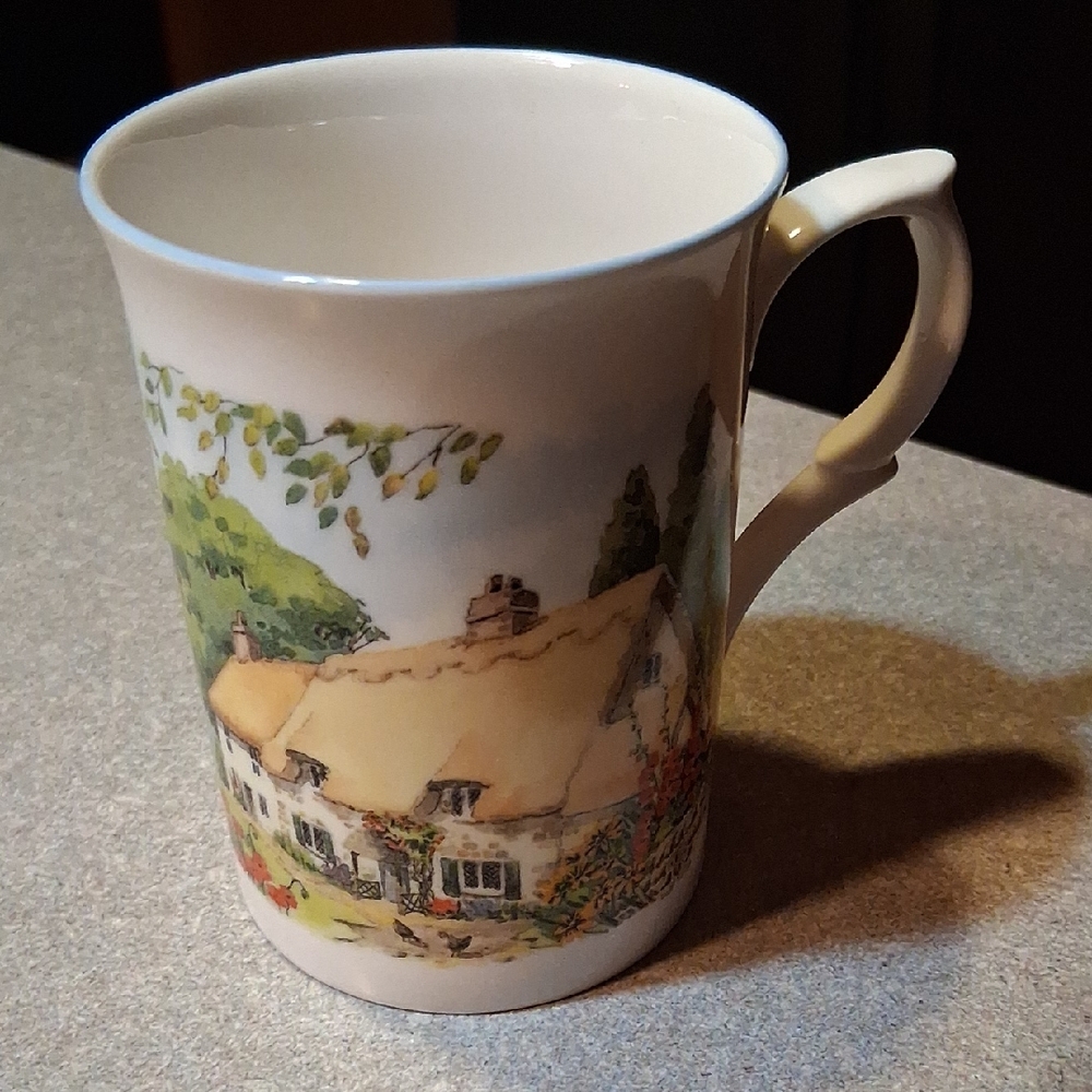 Charming Cottage Scene Mug By Cardew Designs England